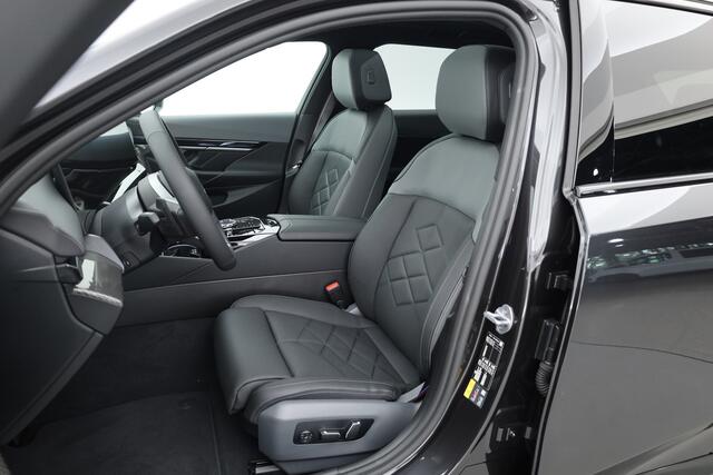 BMW 5-SERIE 530e xDrive M Sport | Pano | HUD | Harman Kardon | 360cam | Stoelventi. | Memory seats