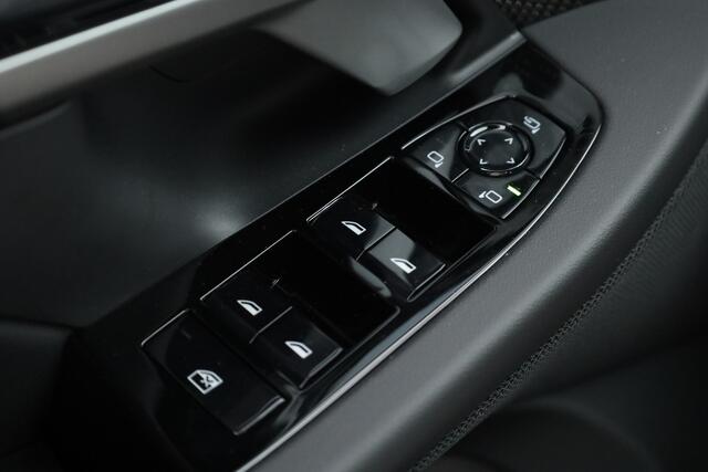 BMW 5-SERIE 530e xDrive M Sport | Pano | HUD | Harman Kardon | 360cam | Stoelventi. | Memory seats