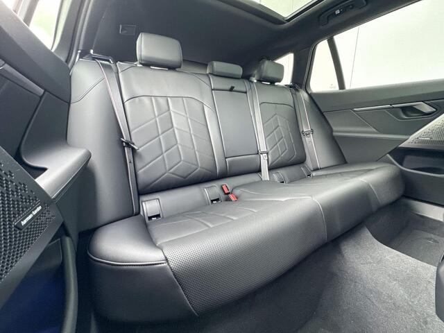 BMW 5-SERIE Touring 530e M Sport Edition 21'' / Glazen dak / Driving Assistant Plus / Comfort Acces / Harman Kardon Audio / Trekhaak