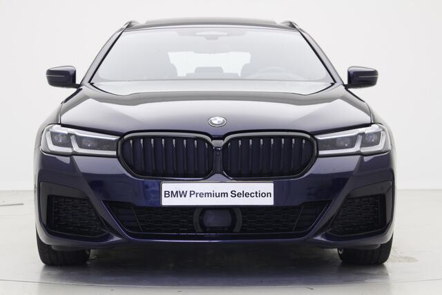 BMW 5-SERIE Touring 530e M-Sport | Panorama | Harman Kardon | Driving Assistant Professional | Trekhaak