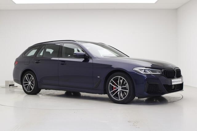 BMW 5-SERIE Touring 530e M-Sport | Panorama | Harman Kardon | Driving Assistant Professional | Trekhaak