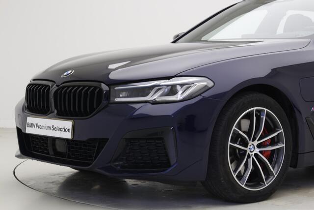 BMW 5-SERIE Touring 530e M-Sport | Panorama | Harman Kardon | Driving Assistant Professional | Trekhaak