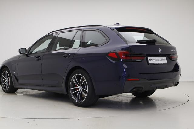 BMW 5-SERIE Touring 530e M-Sport | Panorama | Harman Kardon | Driving Assistant Professional | Trekhaak
