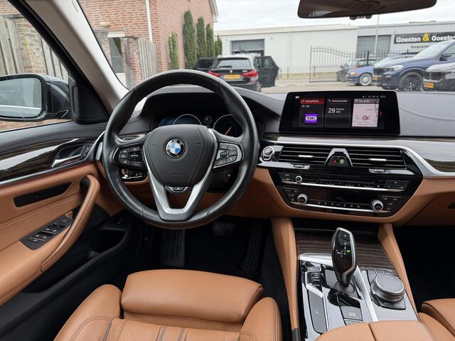 BMW 5-SERIE Touring 530i xDrive High Executive CarPlay