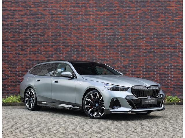 BMW 5-SERIE Touring 530e Touring | M performance - Pano - Trekhaak