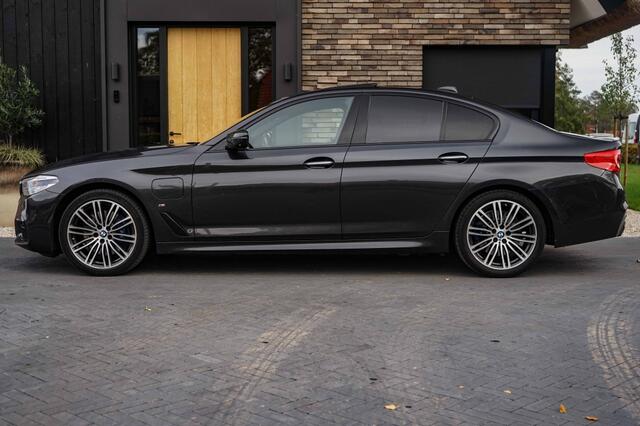 BMW 5-SERIE 530e M Sport Pano/360/trkhk/Harman/Shadow