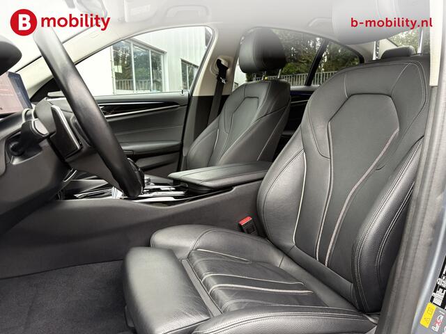 BMW 5-SERIE 530e iPerformance High Executive Trekhaak Achteruitrijcamera | Head-Up Display | Driving Assistant | Leer