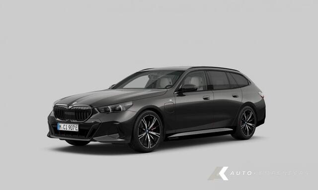 BMW 5-SERIE 530e xDrive M Sport Pro | Shadow | Harman/Kardon | Iconic Glow | Trekhaak | 20 Inch | Driving Ass. Prof. |