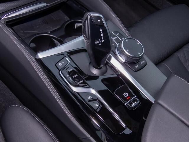 BMW 5-SERIE Touring 530e xDrive M-SPORT ** LASER, LEDER, PANORAMA, TREKH, HuD, HiFi, 19-inch LMV ** ¤ 39.750,= onder NP - Ex-BMW AG ** ** INFORMEER OOK NAAR ONZE AANTREKKELIJKE FINANCIAL-LEASE TARIEVEN **