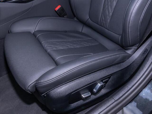 BMW 5-SERIE Touring 530e xDrive M-SPORT ** LASER, LEDER, PANORAMA, TREKH, HuD, HiFi, 19-inch LMV ** ¤ 39.750,= onder NP - Ex-BMW AG ** ** INFORMEER OOK NAAR ONZE AANTREKKELIJKE FINANCIAL-LEASE TARIEVEN **