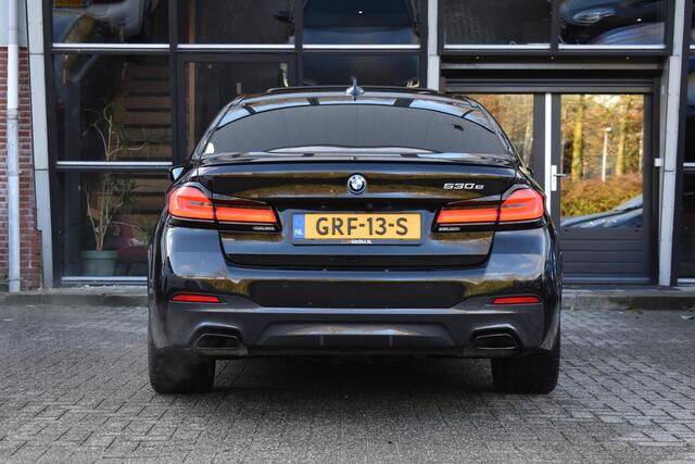 BMW 5-SERIE 530e Business Edition Plus M-Pakket HUD Pano Kuipstoelen ACC H&K