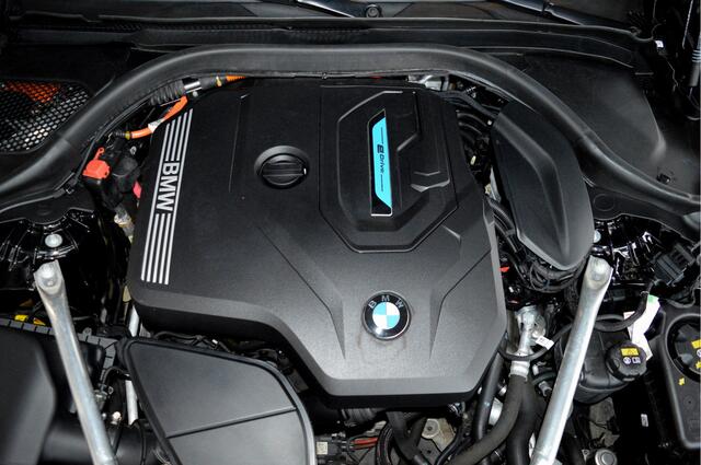 BMW 5-SERIE Touring 530e Hybride M-Sportedition | Comf.St | Vol !