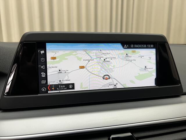 BMW 5-SERIE Touring 520i Executive *Org.NL!* Navigatie / LED / Cruise / Elektr. Klep / ECC Clima / PDC V&A / 18'' LMV