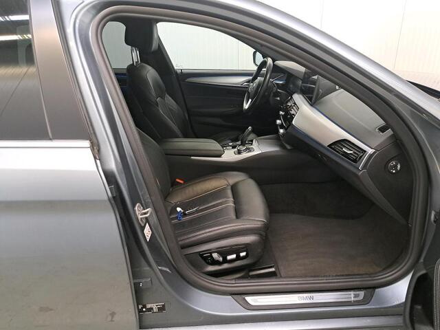 BMW 5-SERIE Touring 520e Aut. Hybrid BuExe Editon Plus | Panorama | Leder | Memory | New Model | Full