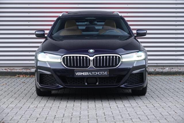 BMW 5-SERIE Touring 540d xDrive High Executive Edition | M-Sport | Pano | Bowers & Wilkins | Massage | Schermen Achter | Soft Close | Ventilatie | Laser | | NP ¤ 134.000 |