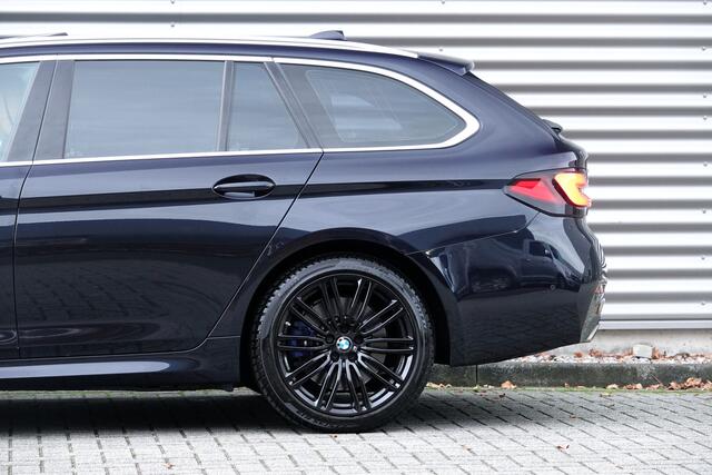 BMW 5-SERIE Touring 540d xDrive High Executive Edition | M-Sport | Pano | Bowers & Wilkins | Massage | Schermen Achter | Soft Close | Ventilatie | Laser | | NP ¤ 134.000 |