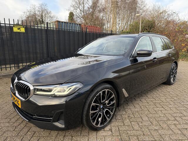 BMW 5-SERIE Touring 530d xDrive Business Edition Plus Carplay/Sportleer/Camera/Stoelverw