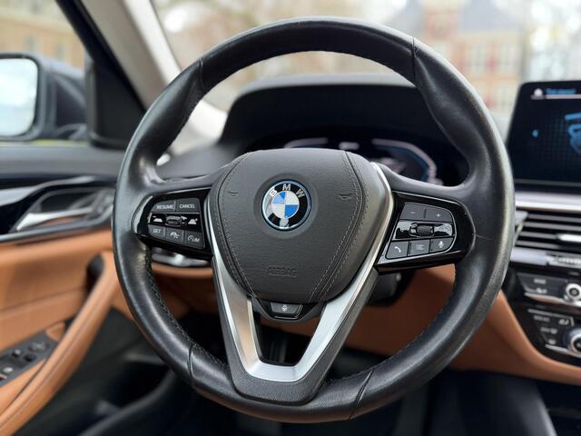 BMW 5-SERIE 530e Bus Ed. | Adaptive | trekhaak | Leder | Camera |
