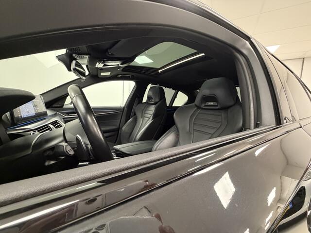 BMW 5-SERIE 530e xDrive M-Sport Pro | Sportstoelen | Harman/Kardon | Schuif/