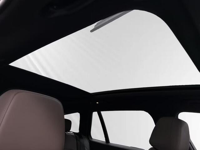 BMW 5-SERIE Touring 520iA M-SPORT ** ADAPT. LED, LEDER, PANORAMA, TREKH, H&K SOUND, DR. ASS+ ** 1e EIG - UNFALLFREI ** ** INFORMEER OOK NAAR ONZE AANTREKKELIJKE FINANCIAL-LEASE TARIEVEN **