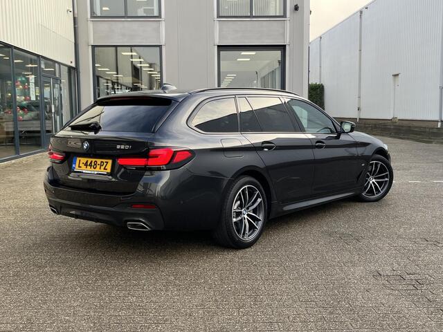 BMW 5-SERIE Touring 520i High Executive | Voll.Historie/Leder/Pano.Dak/Head-Up/360º Camera/M-Pakket