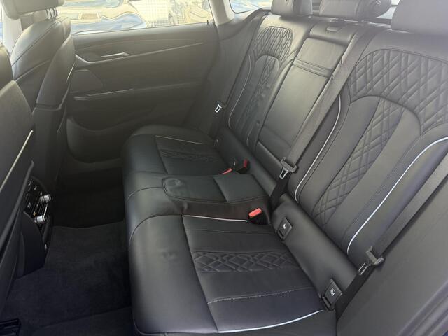 BMW 6-SERIE Gran Turismo 630i High Exec. Lux.Laser-Integral Active Steering