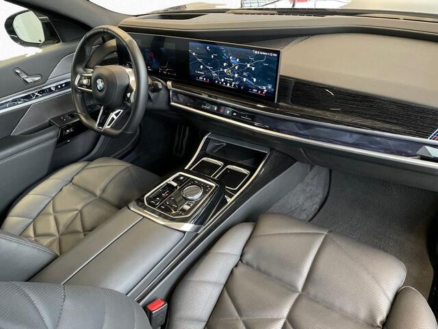 BMW 7-SERIE 740d xDrive M-Sport PanoSky ACC Head-Up SurroundView