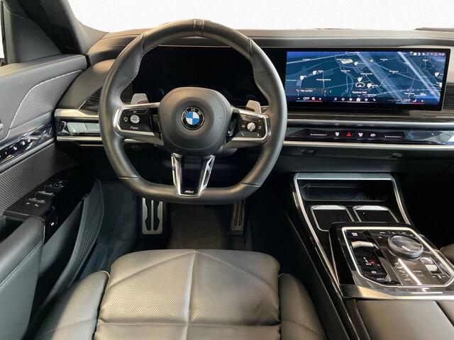 BMW 7-SERIE 740d xDrive M-Sport PanoSky ACC Head-Up SurroundView