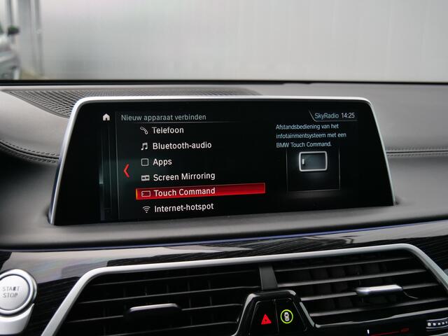 BMW 7-SERIE 740e iPerformance High Executive 326 Pk Automaat Navi / Leer / DAB / Apple Carplay / Schuifdak / M-pakket