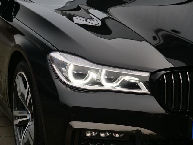 BMW 7-SERIE 740e iPerformance High Executive 326 Pk Automaat Navi / Leer / DAB / Apple Carplay / Schuifdak / M-pakket