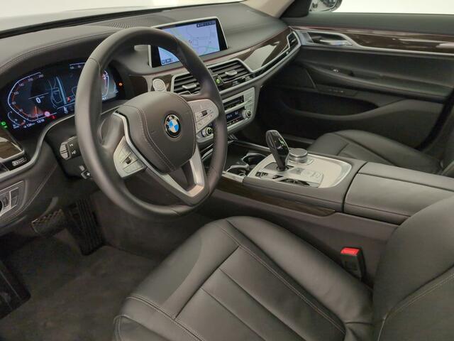 BMW 7-SERIE 730d xDrive 286 PK Head-Up Live Cockpit Soft Close