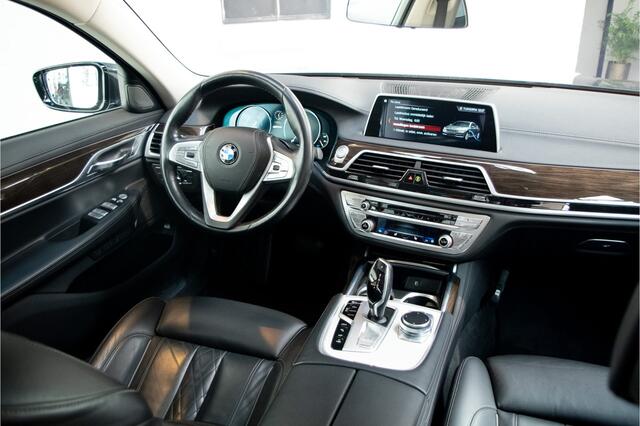 BMW 7-SERIE 740e iPerformance High Executive HEAD-UP / SOFTCLOSE / PANO / LEER