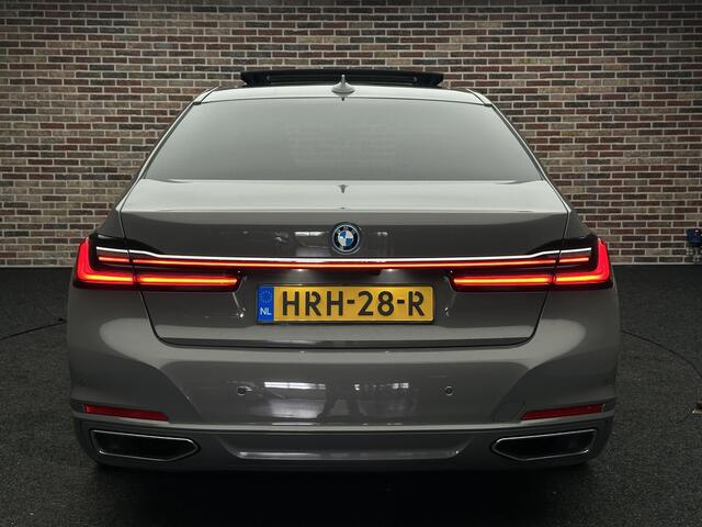 BMW 7-SERIE 745Le xDrive High Executive chauffeur pakket Lounge Panorama Dealer Garantie Massage