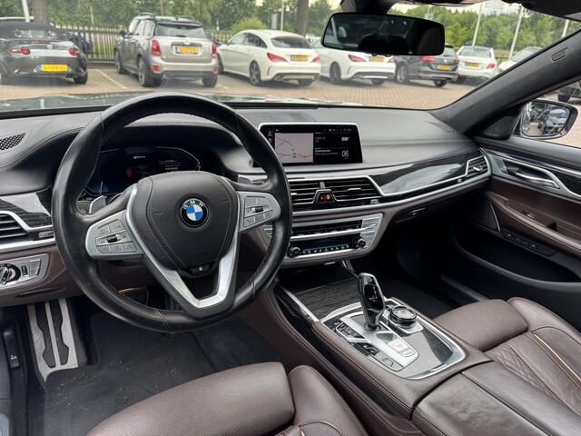 BMW 7-SERIE 745e High Exe. M Sport / Schuifdak / 360Camera / Head-up / Softclose / 20'' / Volleder / Nachtzicht / Laser LED / Stoelmassage 4x / Stoelventilatie 4x / Dodehoek / DAB / Navigatie / ACC