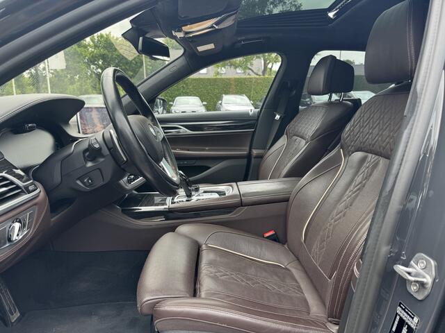 BMW 7-SERIE 745e High Exe. M Sport / Schuifdak / 360Camera / Head-up / Softclose / 20'' / Volleder / Nachtzicht / Laser LED / Stoelmassage 4x / Stoelventilatie 4x / Dodehoek / DAB / Navigatie / ACC