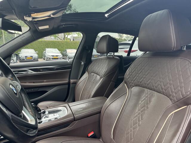 BMW 7-SERIE 745e High Exe. M Sport / Schuifdak / 360Camera / Head-up / Softclose / 20'' / Volleder / Nachtzicht / Laser LED / Stoelmassage 4x / Stoelventilatie 4x / Dodehoek / DAB / Navigatie / ACC