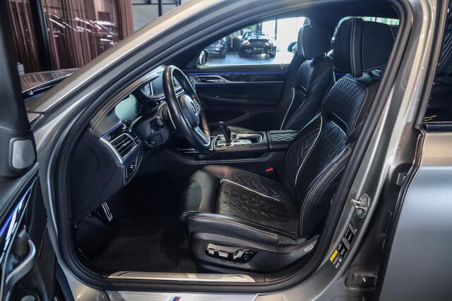BMW 7-SERIE 745e High Exe M-Sport Individual Comfortstoelen V/A Nappa Leder Memory/ Koeling/ Massage, Glasdak, ACC, HUD, Softclose, Laser, Keyless, Harman-Kardon, Driving Ass/ Warmte Comfort/ Airco Comfort/ Park+ Pakket, 4 Zone, Bmw Live, Lmv 20''