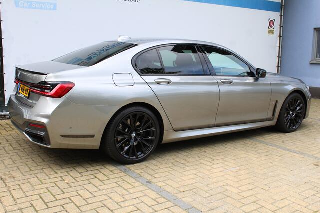 BMW 7-SERIE 745e High Executive M-sport | Incl. 12 maanden Garantie | Carbon core | Head-up Display | Stoelverwarming & ventilatie | Elektrisch verstelbare stoelen met memory | Adaptive cruise | Achteruitrijcamera | Harman/Kardon Audiosysteem | Keyless GO | Luchtveri