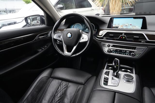 BMW 7-SERIE 740Le xDrive Luxury High Executive 327pk Panoramadak/Navigatie/Camera