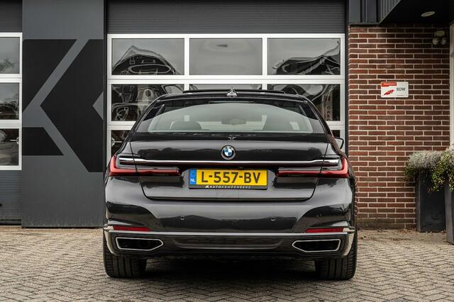 BMW 7-SERIE 745 745e High Executive | Panorama | Head-Up | H/K | 4 wielbesturing | Laser | 360 | Soft Close | 20 Inch |