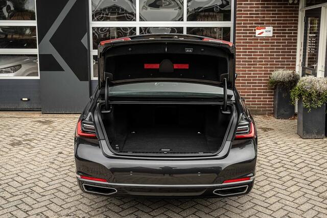 BMW 7-SERIE 745 745e High Executive | Panorama | Head-Up | H/K | 4 wielbesturing | Laser | 360 | Soft Close | 20 Inch |