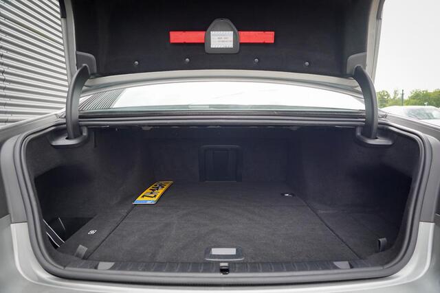 BMW 7-SERIE 745e High Executive / M-Sport / Schuifdak / NL Auto / Nieuwe Accu