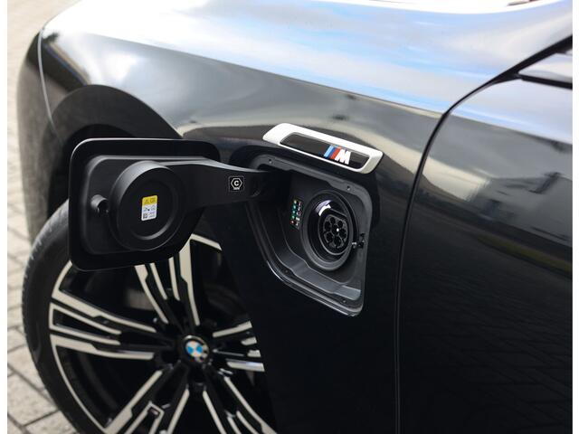 BMW 7-SERIE M760e xDrive | Sky - Executive - Lounge - Drive Pro