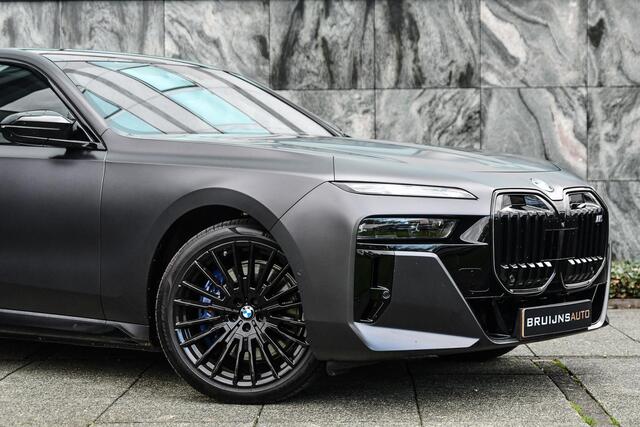 BMW 7-SERIE M760e xDrive |Theatre screen|M-sport|BTW|