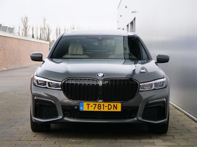 BMW 7-SERIE 745e High Executive 394 Pk Automaat Navi / Schuifdak / Camera / DAB / Leer / Apple Carplay / M-pakket
