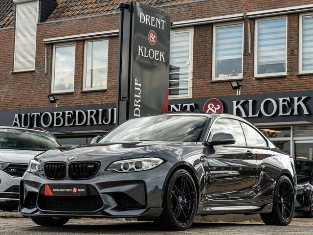 BMW M2 2-serie Coupé DCT PANO ELEK STOEL CAMERA APPLE CARPLAY FE UITLAAT CARBON PAKKET BOMVOL!!!