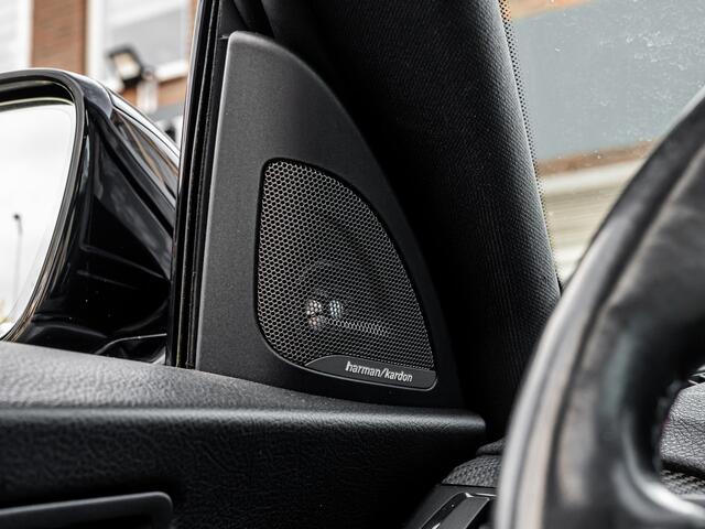 BMW M2 2-serie Coupé DCT PANO ELEK STOEL CAMERA APPLE CARPLAY FE UITLAAT CARBON PAKKET BOMVOL!!!