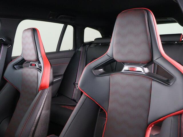 BMW M3 3-serie Touring CS | British Racing Green | Keramische remmen | Head-Up | Carbon Bucket Seats | Camera | Stuurwiel verwarmd |