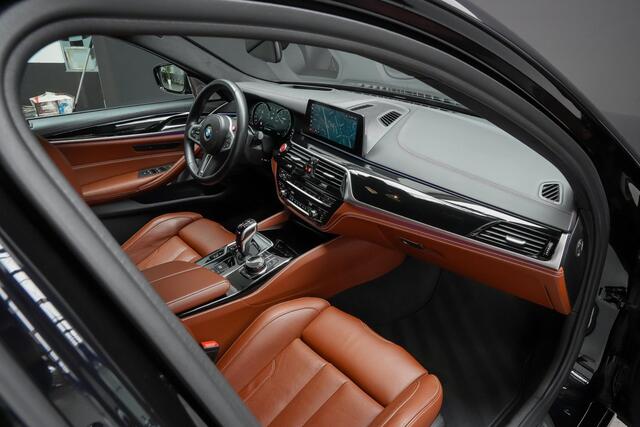 BMW M5 5-serie 625pk Competition xDrive |carbon dak|Bowers & Wilkins|soft close|360 camera|sportuitlaat|luxe lederen bekleding|memory|HUD|stoelverwarming en ventilatie|20"|elek. achterklep|