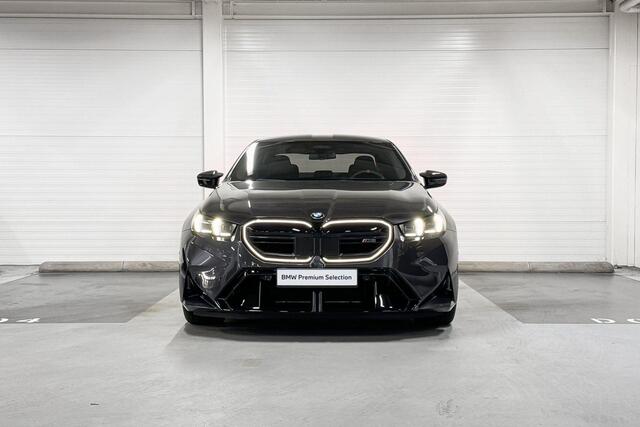 BMW M5 5 Serie Sedan | M-Drivers Pack | Carbon Pack incl Carbon Dak | Comfort Pack | Bowers&Wilkins | Driving Assistant Professional | M-Carbon Keramische Remmen | Comfort Access | Trekhaak